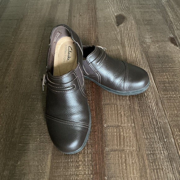 Clarks Shoes - Clarks Collection Slip On Brown Leather Loafers Size 7.5